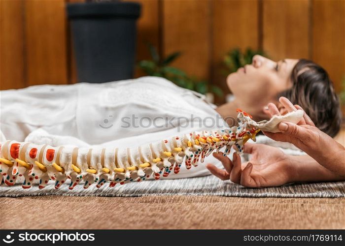 Chiropractic and Osteopathy Patient Education with Flexible Spine Model. Chiropractic and Osteopathy Patient Education with Flexible Spine Model
