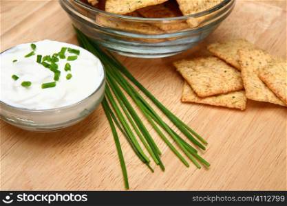 Chives with Crackers and Sour Cream