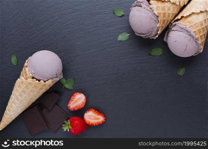 chocolate strawberry ice cream