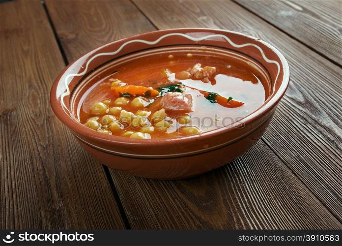 Chorba homos - Algerian chick-pea Soup with meat and vegetables