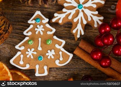 christmas gingerbread cookies. christmas gingerbread cookies with spices and berries