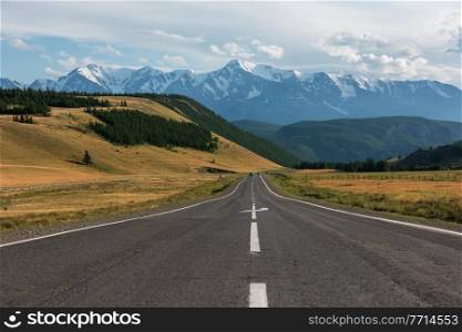 Chuysky trakt road in the Altai mountains. One of the most beautiful road in the world.. Chuysky trakt road in the Altai mountains.