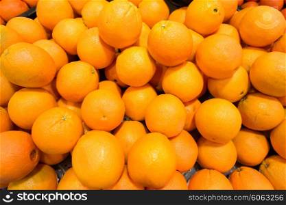 Citrus fruit on the supermarket stall