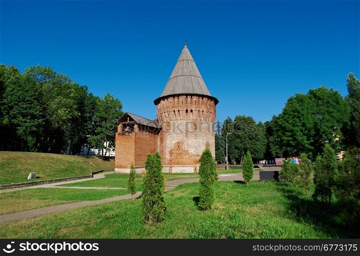 city walls and towers of the ancient fortress . Smolensk