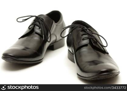 Classic shiny black men&rsquo;s shoes