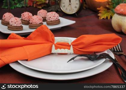 Clip for napkins in the form of the jaw on Halloween