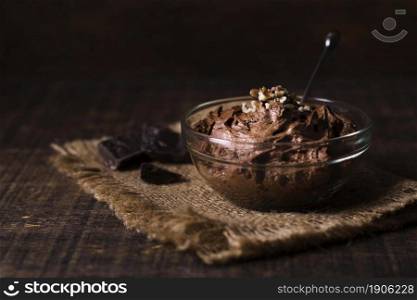 close up delicious chocolate mousse ready be served. High resolution photo. close up delicious chocolate mousse ready be served. High quality photo