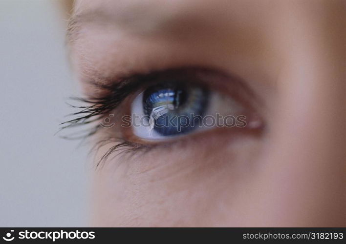 Close-up of a woman&acute;s eye