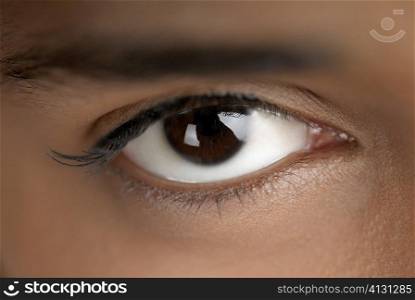 Close-up of a young woman&acute;s eye