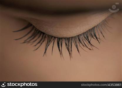 Close-up of a young woman&acute;s eyelashes