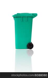 closed green recycling bin