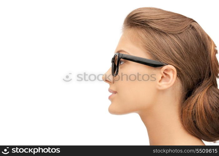 closeup picture of lovely woman in spectacles