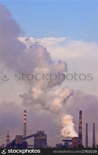 Coal power plant emitting pollution