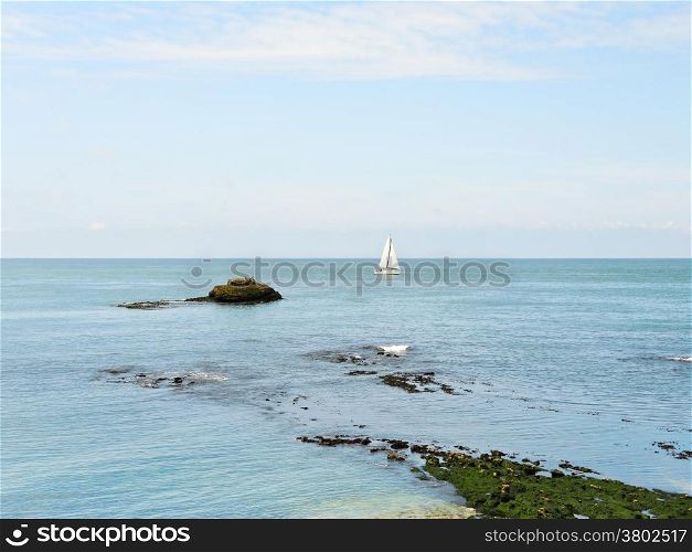 coastline of cote d&rsquo;albatre of english channel during low tide near Eretrat village, Francee
