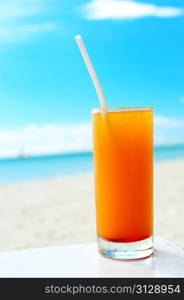 Cocktail at the beach, shallow depth of field