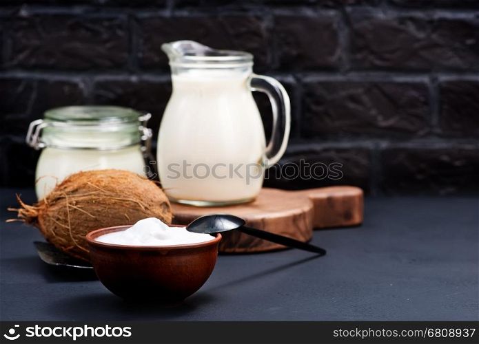 coconut produkt on the wooden table