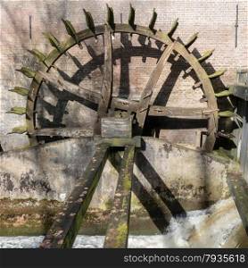 Cogwheel drive the watermill at Hackfort castle.