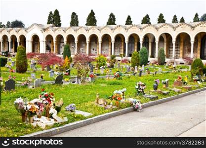 Collection of the most beautiful and moving architectures examples in European cemeteries