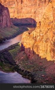 colorado viver flowing through grand canyon