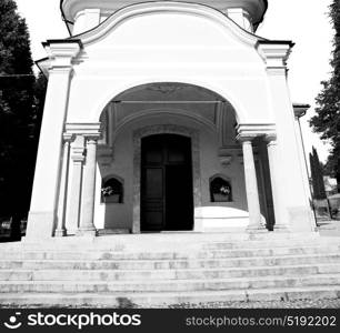 column old architecture in italy europe milan religio and sunlight