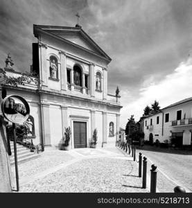 column old architecture in italy europe milan religio and sunlight