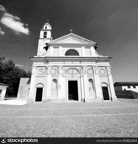 column old architecture in italy europe milan religion and sunlight