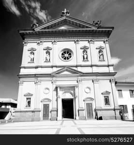 column old architecture in italy europe milan religion and sunlight