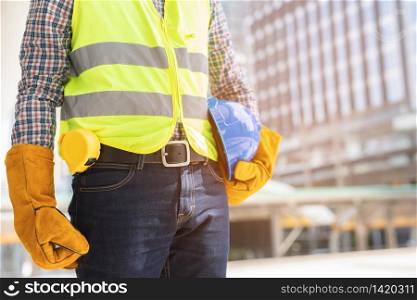 Construction engineer is planning for the project owner.