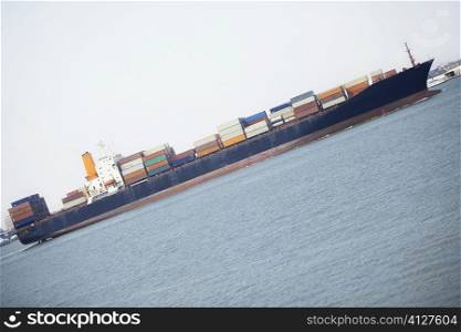Container ship in the river, Patriot&acute;s Point, Charleston Harbor, Charleston, South Carolina, USA