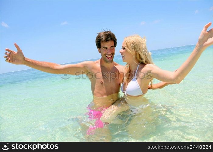 Couple enjoying vacation at the beach