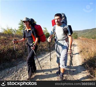 couple in hike
