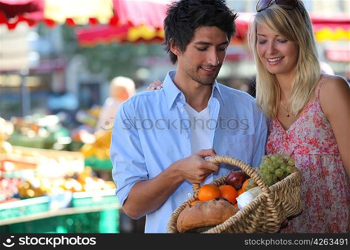 couple shopping at the market