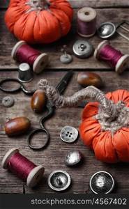 Crafts with sewing pumpkins. Sewing decorative pumpkins from fabric for autumn decorations