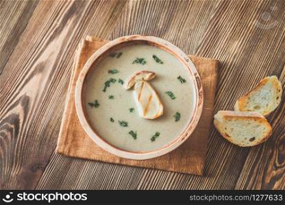 Creamy mushroom soup with toasted baguette