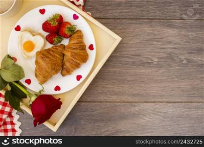 creative romantic breakfast tray