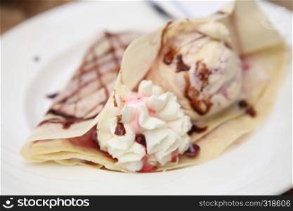 crepe with ice cream