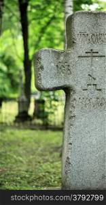 cross gravestone