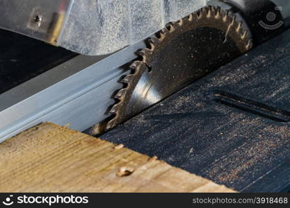 cutting pine-tree boards with circular saw