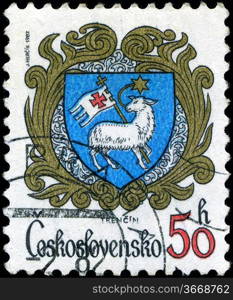 CZECHOSLOVAKIA - CIRCA 1982: a stamp printed by Czechoslovakia shows emblem Trenchin, circa 1982