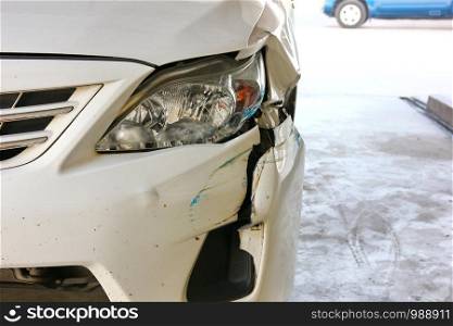 damae car accident on road
