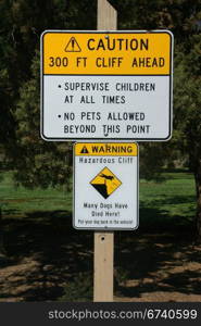 Danger sign for cliffs, Crooked River Canyon, Central Oregon