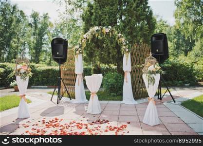 Decor example for exit registration of wedding.