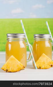 Delicious and refreshing fresh pineapple juice to take out