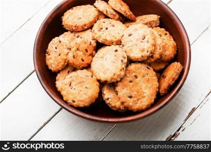 Delicious crackers with ginger and flax. Vegetarian cookies.. Crackers with flax and ginger.