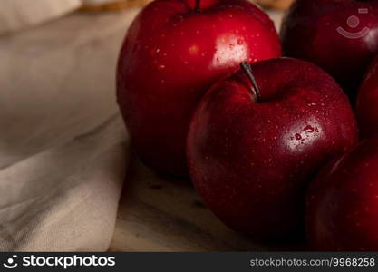 delicious red apples to enjoy at any time of the day and after exercise