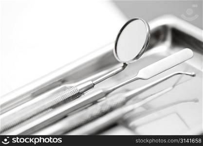 Dentist&acute;s instruments with shallow depth of field