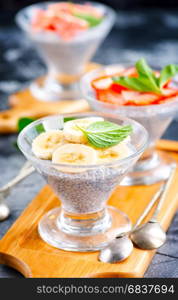 desert with chia pudding and fresh fruit