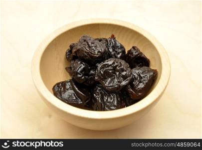 Detailed but simple image of dried plum