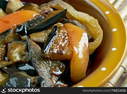 Di san xian - Chinese dish made of stir-fried potatoes, aubergine (egg-plant) and sweet peppers