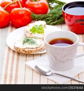 diet breakfast with tea and corn bread